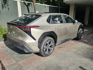 New Toyota bZ4X 2024 Gold