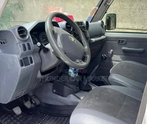 Toyota Land Cruiser 2014 White