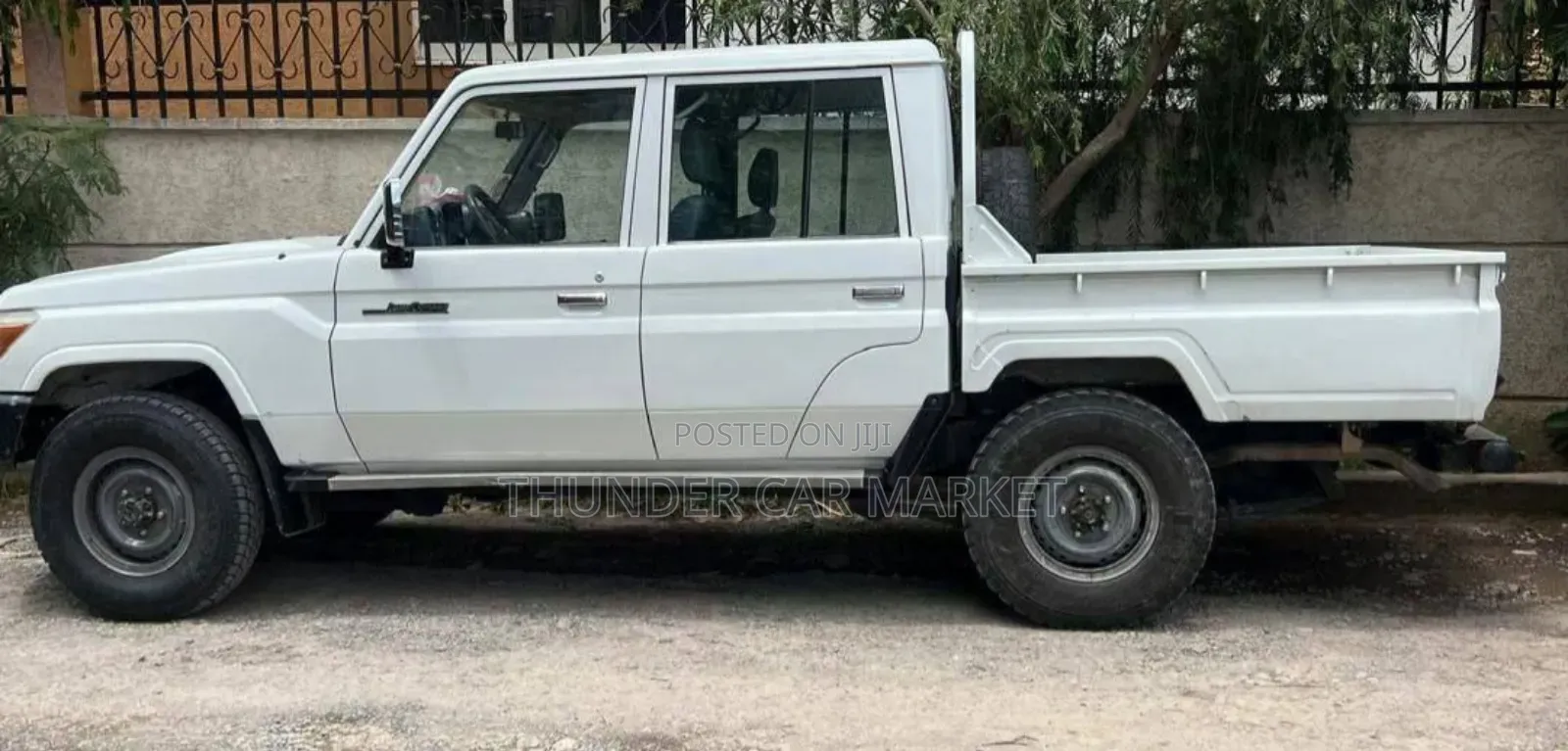 Toyota Land Cruiser 2014 White