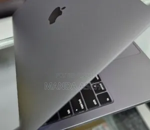 New Laptop Apple MacBook Pro 2019 16GB Intel Core I7 SSD 512GB