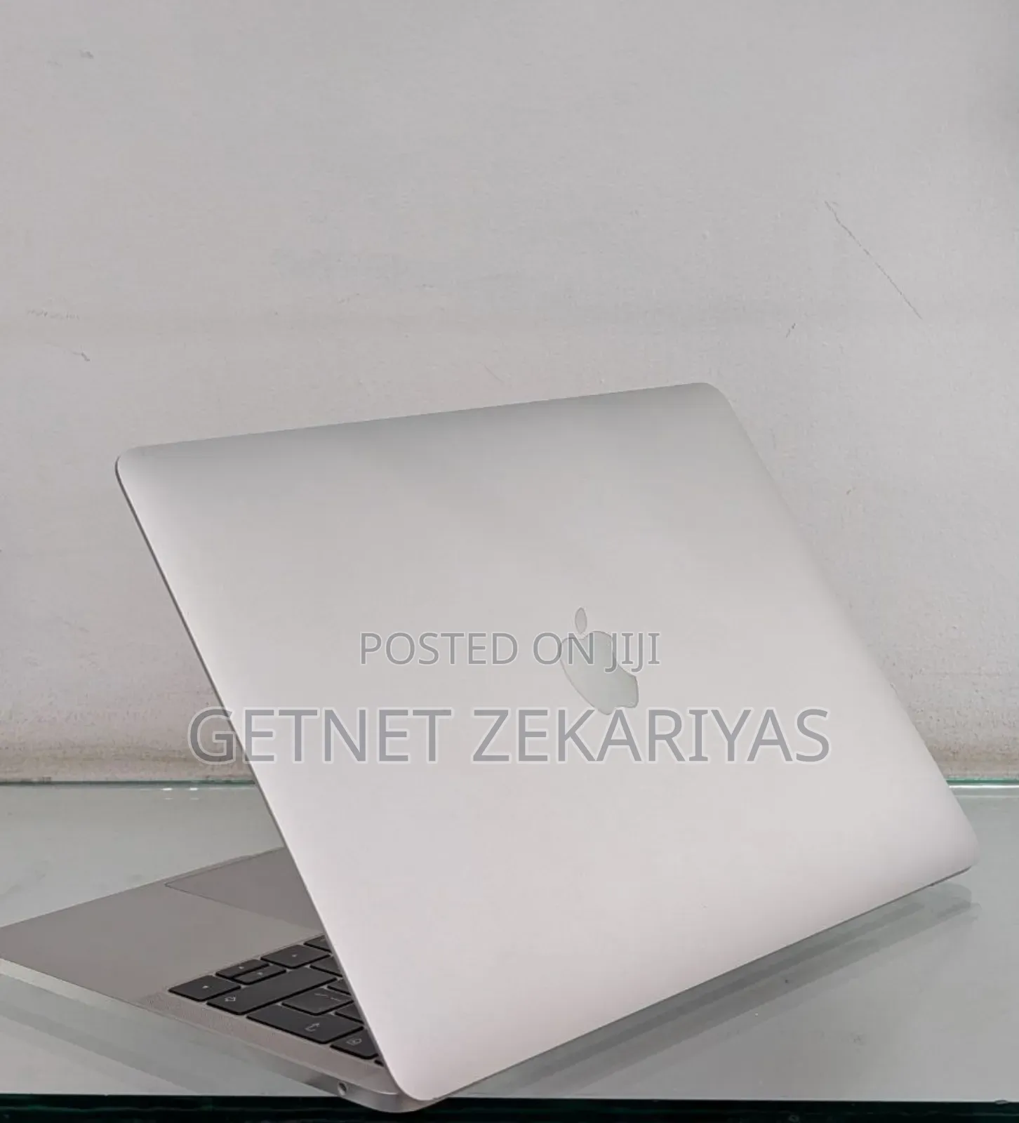 New Laptop Apple MacBook Pro 2017 8GB Intel Core I5 SSD 256GB