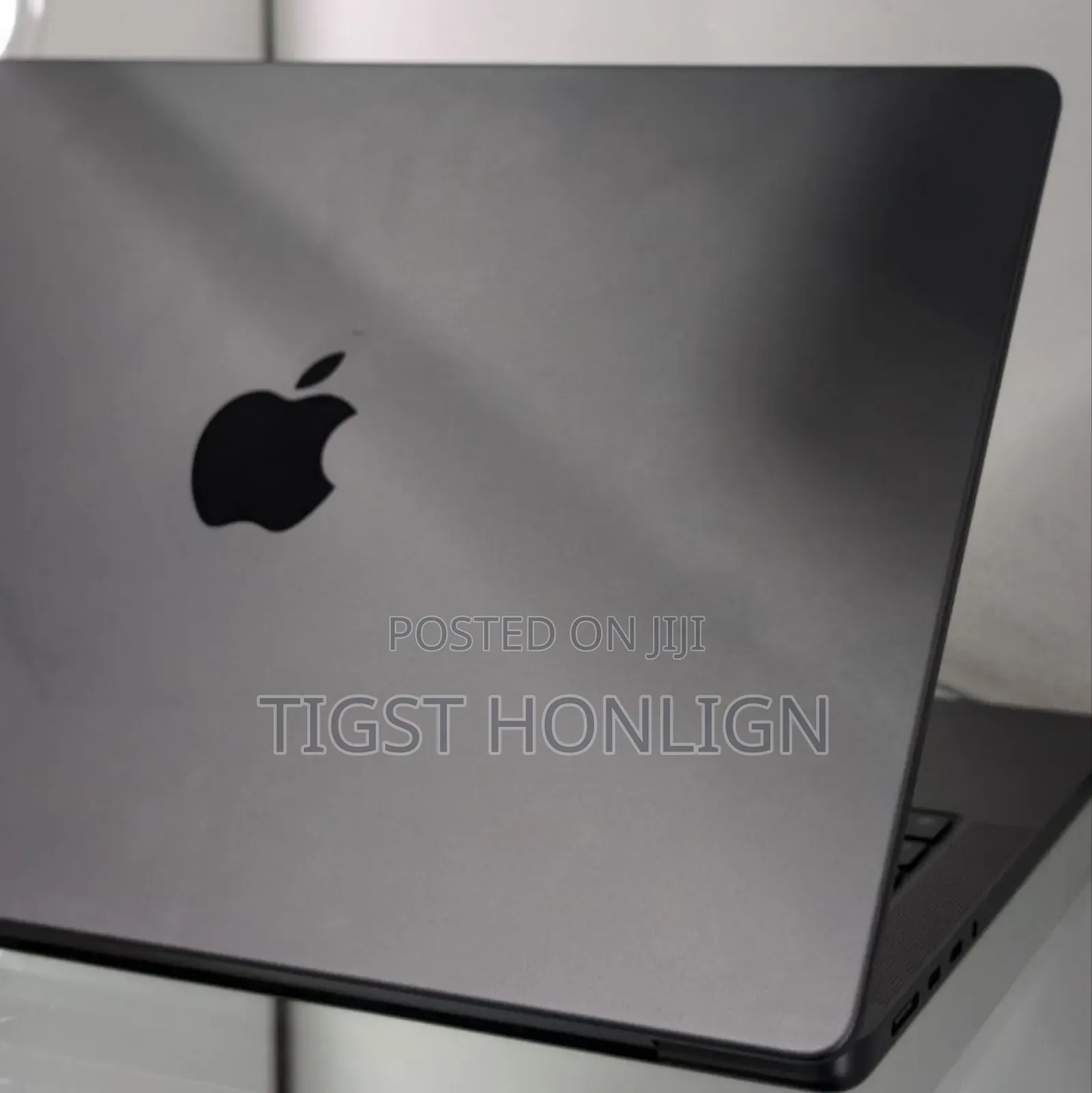 New Laptop Apple MacBook 18GB Apple M3 SSD 512GB