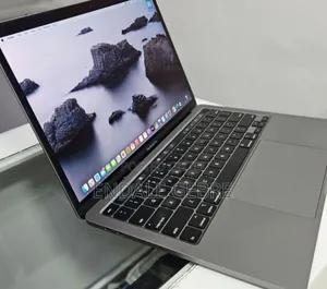New Laptop Apple MacBook Pro 2019 8GB Intel Core I5 SSD 256GB