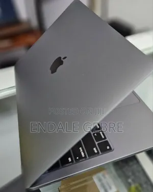 New Laptop Apple MacBook Pro 2019 8GB Intel Core I5 SSD 256GB