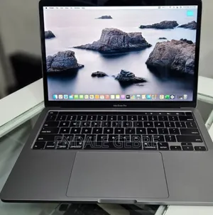 New Laptop Apple MacBook Pro 2019 8GB Intel Core I5 SSD 256GB
