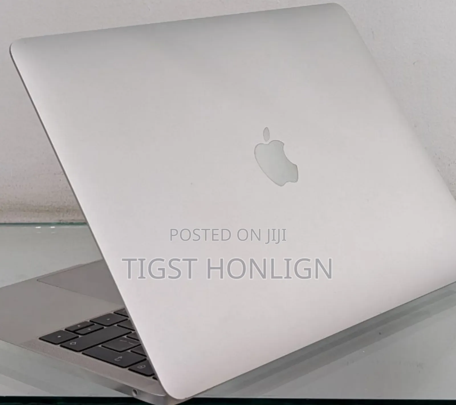 New Laptop Apple MacBook 2017 8GB Intel Core I5 SSD 256GB