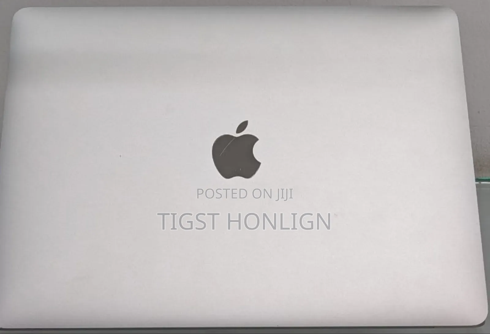 New Laptop Apple MacBook 2017 8GB Intel Core I5 SSD 256GB