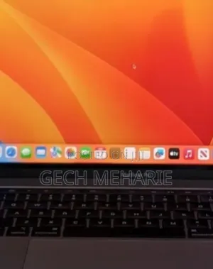 New Laptop Apple MacBook Pro 2019 16GB Intel Core I7 SSD 512GB