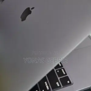 New Laptop Apple MacBook Pro 2019 16GB Intel Core I7 SSD 512GB