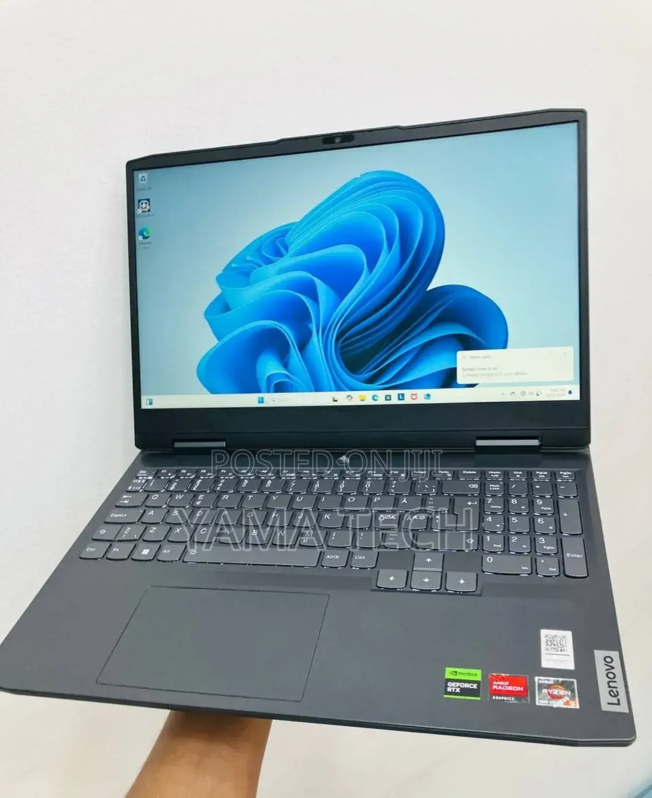 New Laptop Lenovo 16GB AMD Ryzen 5 SSD 512GB