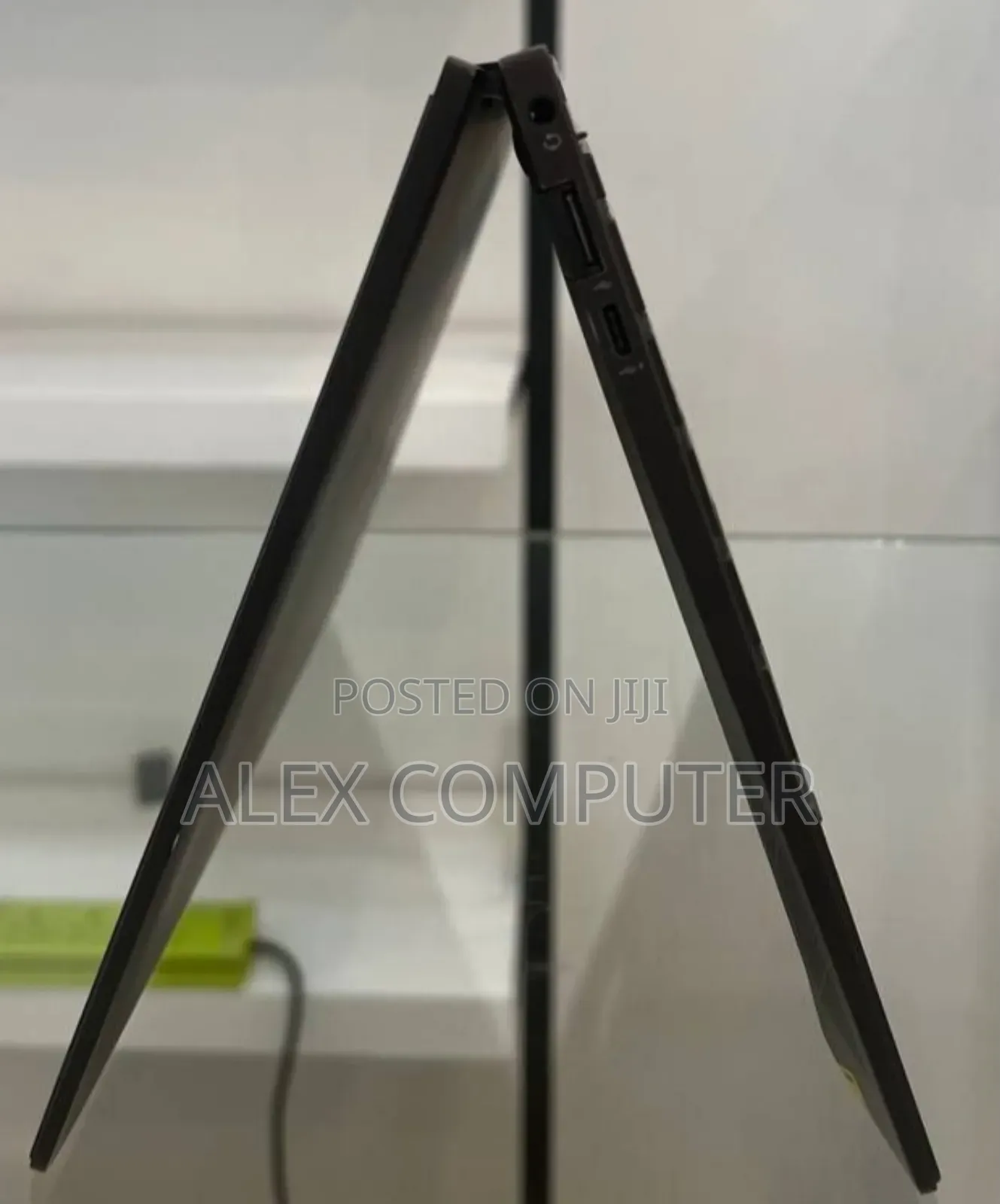 New Laptop HP Envy X360 8GB AMD Ryzen 7 SSD 512GB