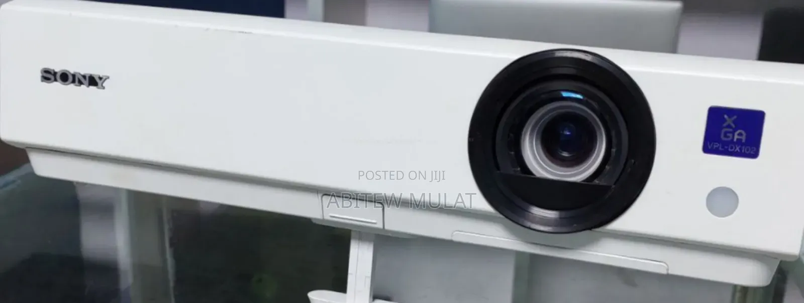 High Quality Sony Dx 102 Projector Brand New