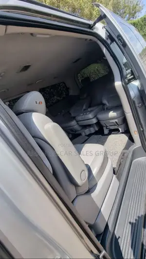 Photo - Hyundai Starex 2015 Silver