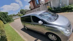 Hyundai Starex 2015 Silver