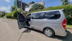 Hyundai Starex 2015 Silver