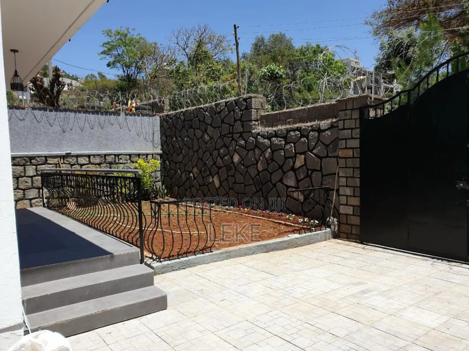 3bdrm House in Yeka for rent