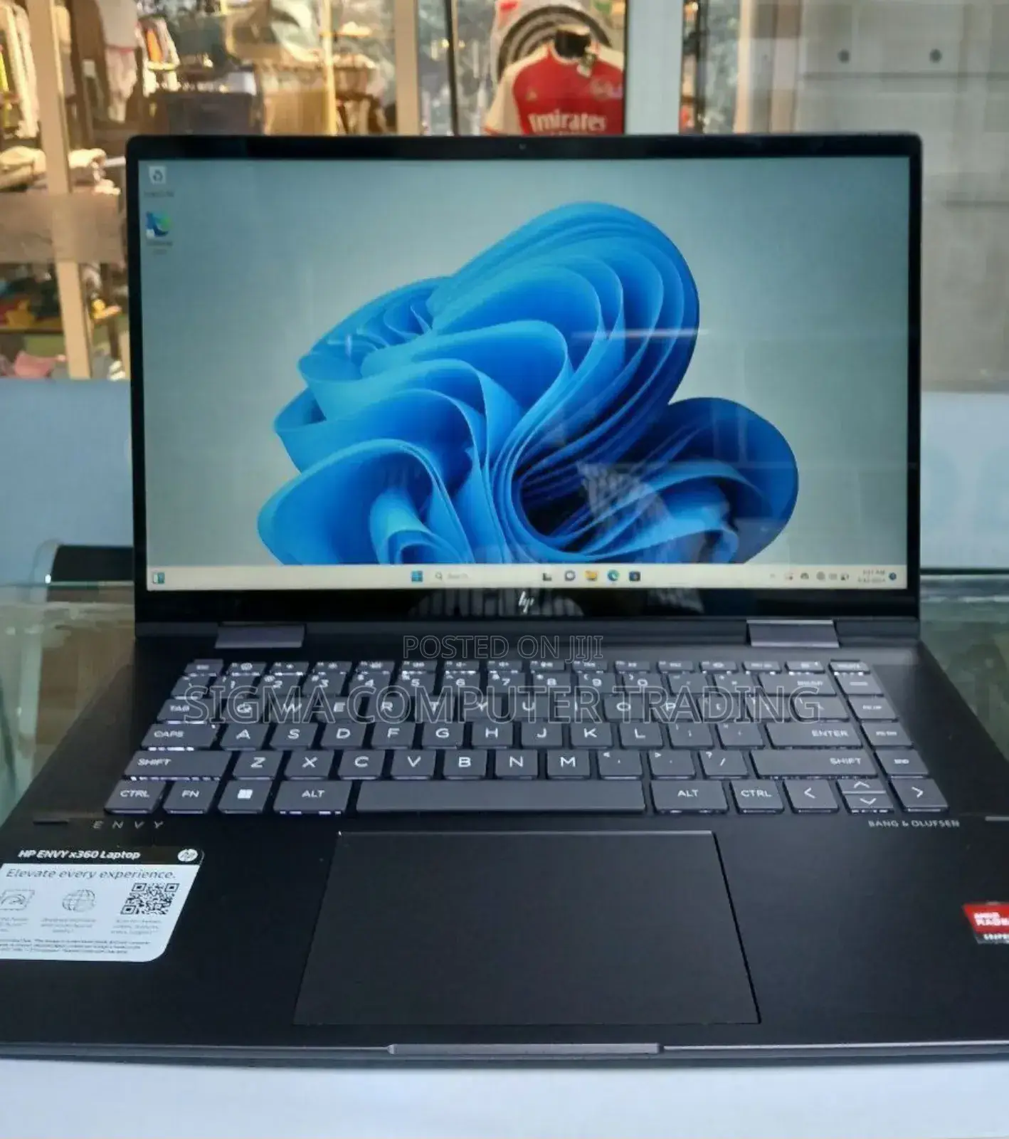 New Laptop HP Envy X360 8GB AMD Ryzen 5 SSD 512GB