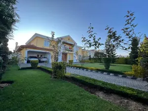 Furnished 4bdrm House in Yeka for rent