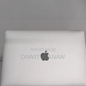 New Laptop Apple MacBook Pro 2017 8GB Intel Core I5 SSD 256GB