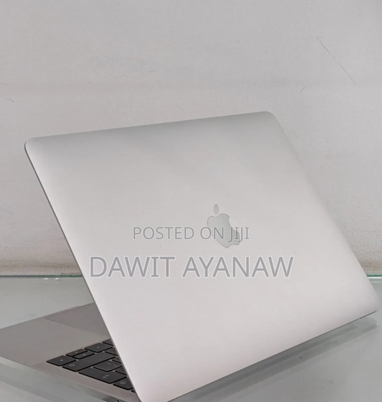 New Laptop Apple MacBook Pro 2017 8GB Intel Core I5 SSD 256GB