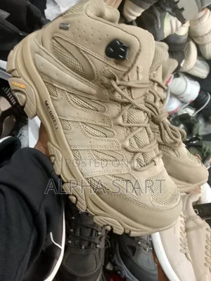 Emrreel Water Proof Master Quality Boots for You