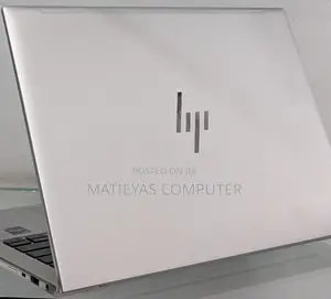 New Laptop Apple MacBook Pro 2017 8GB Intel Core I5 SSD 256GB