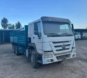 Photo - New Sinotruk Howo 2024 White