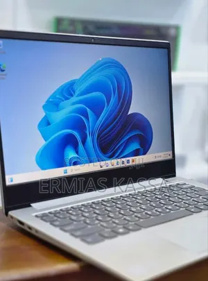 New Laptop Lenovo IdeaPad S12 8GB Intel Core I7 HDD+SSD 1.5T