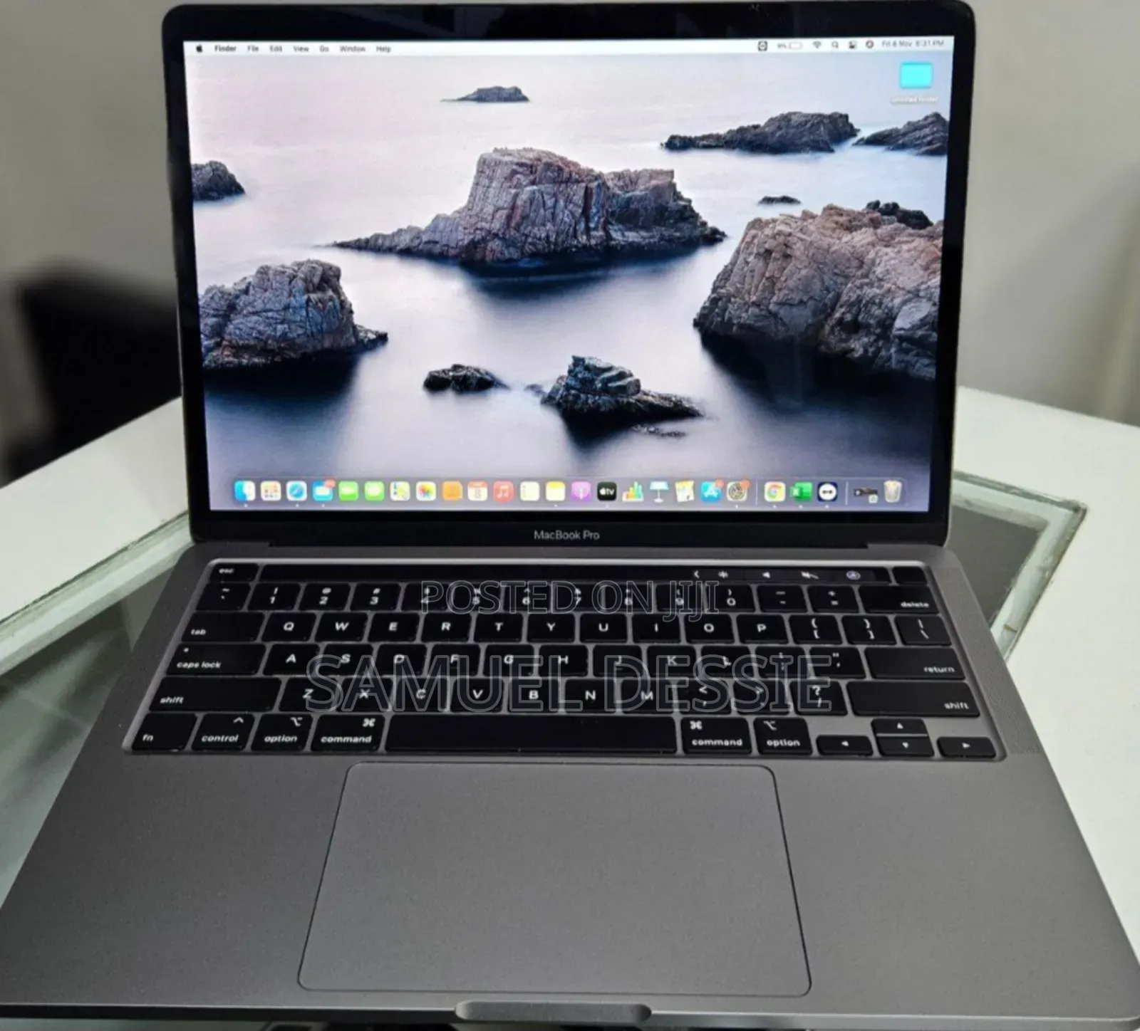 New Laptop Apple MacBook Pro 2019 8GB Intel Core I5 SSD 256GB