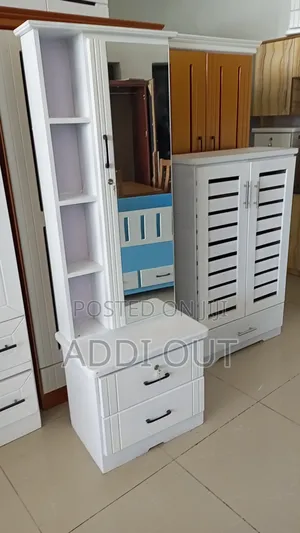 Photo - ድሬሲንግ ቴብል/Dressing