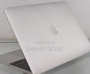 New Laptop Apple MacBook Pro 2017 8GB Intel Core I5 SSD 256GB