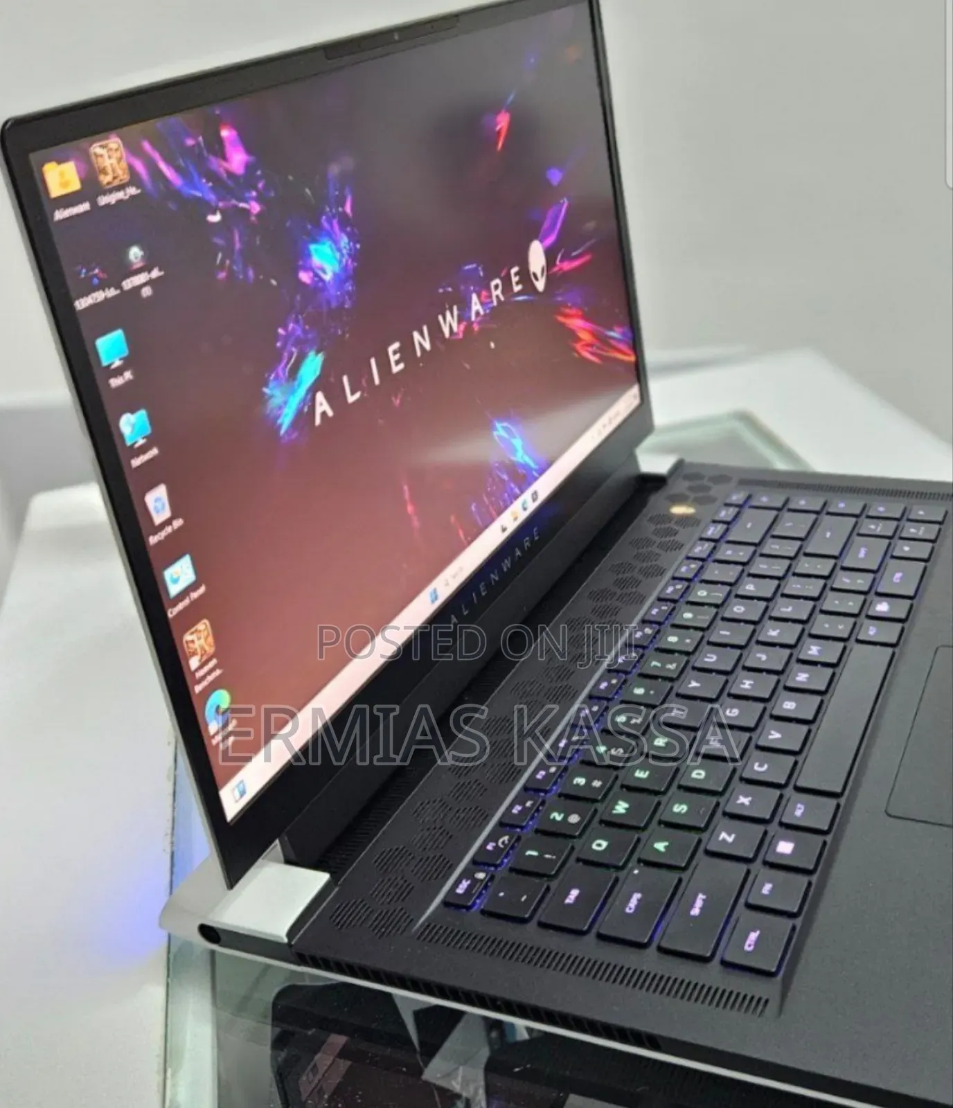 New Laptop Alienware M17x R2 16GB Intel Core I7 SSD 1T