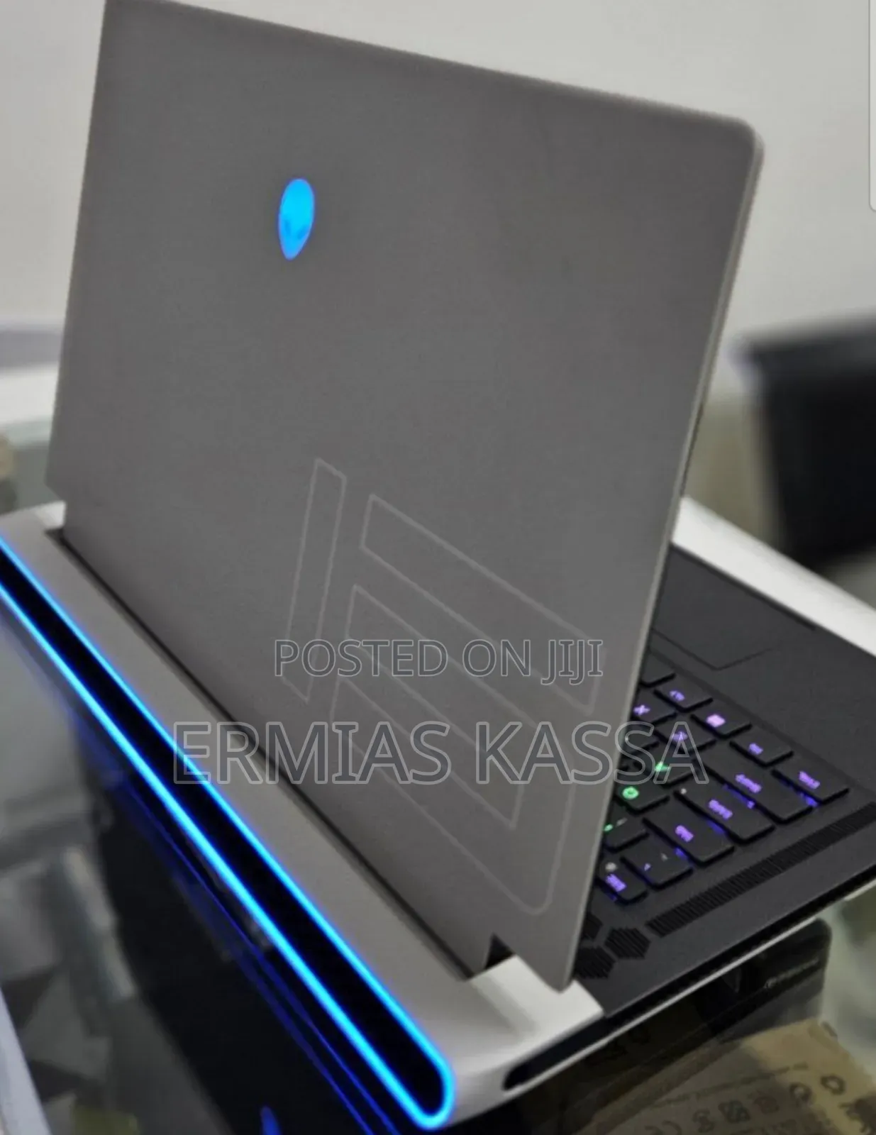 New Laptop Alienware M17x R2 16GB Intel Core I7 SSD 1T