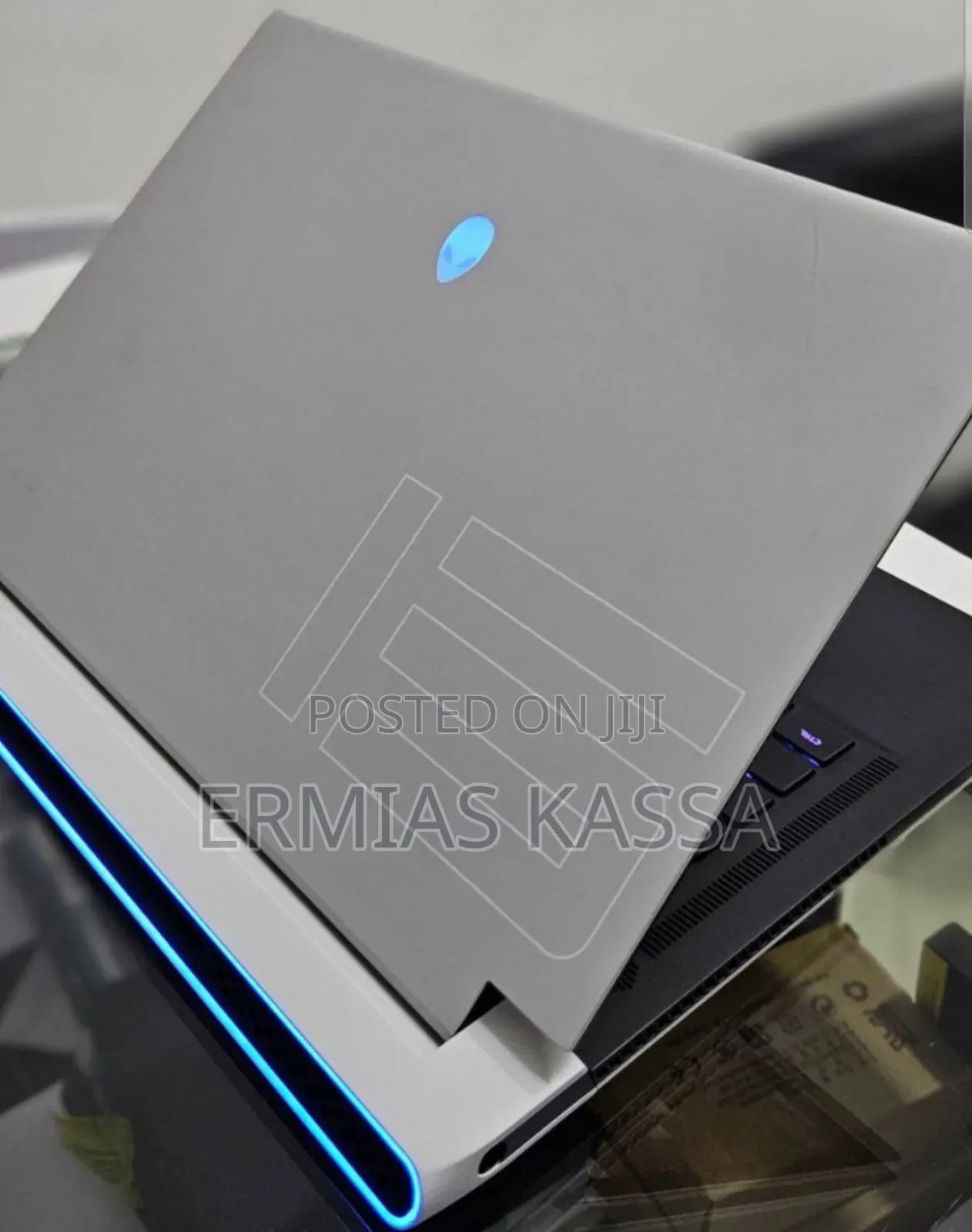 New Laptop Alienware M17x R2 16GB Intel Core I7 SSD 1T