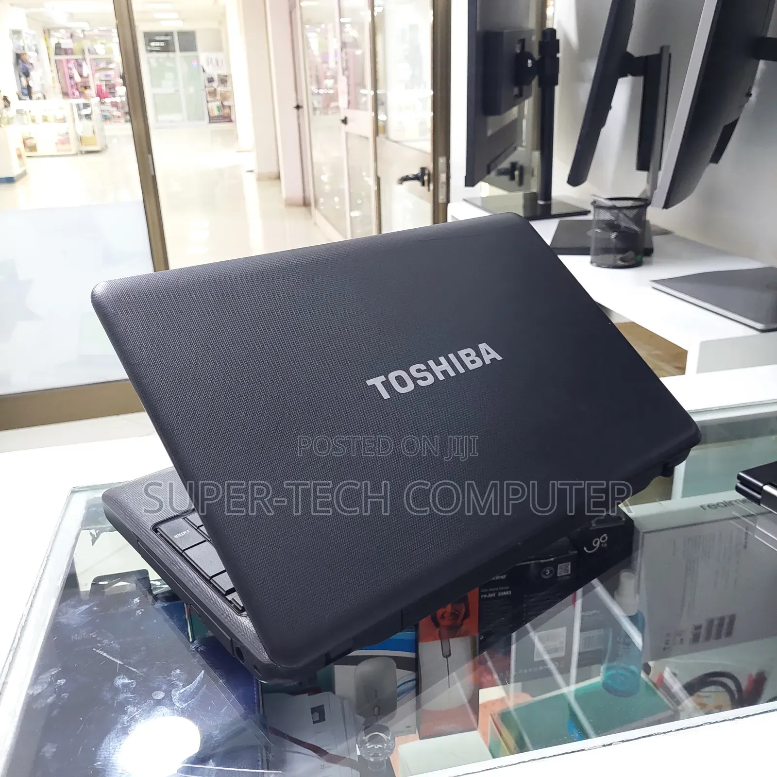 New Laptop Toshiba Satellite C665 4GB Intel Core I5 HDD 500GB