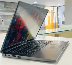Photo - New Laptop Dell Latitude 5300 8GB Intel Core I5 SSD 256GB