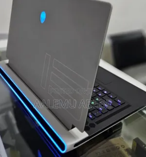 New Laptop Alienware M17x R2 32GB Intel Core I7 SSD 1T