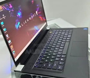 New Laptop Alienware M17x R2 32GB Intel Core I7 SSD 1T