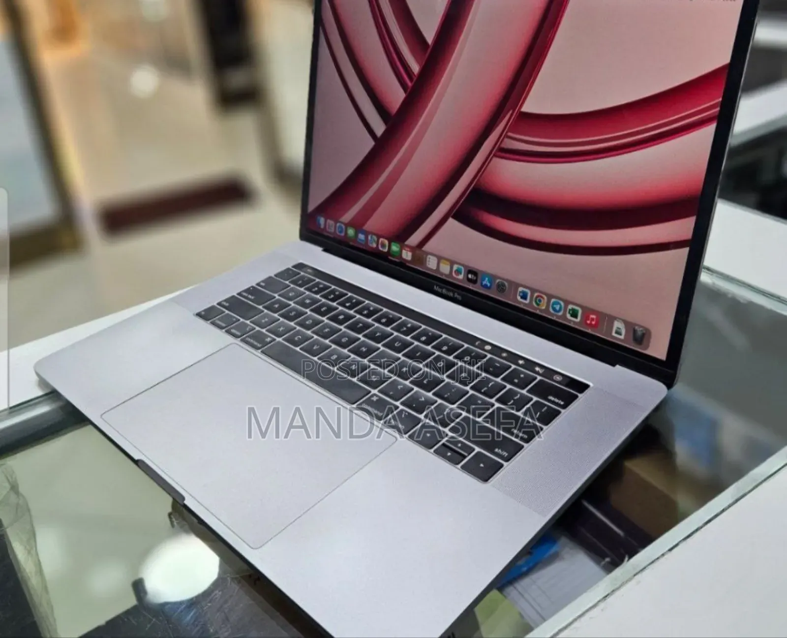 New Laptop Apple MacBook Pro 2019 16GB Intel Core I9 SSD 1T