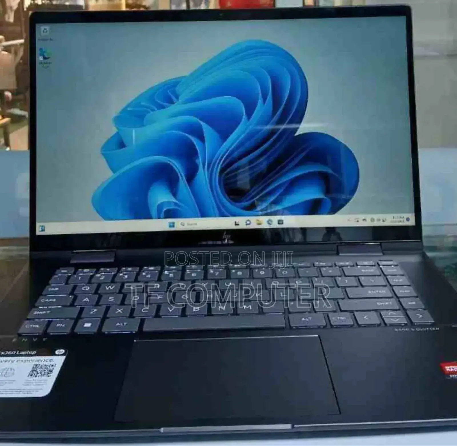 New Laptop HP Envy X360 8GB AMD Ryzen 5 SSD 512GB