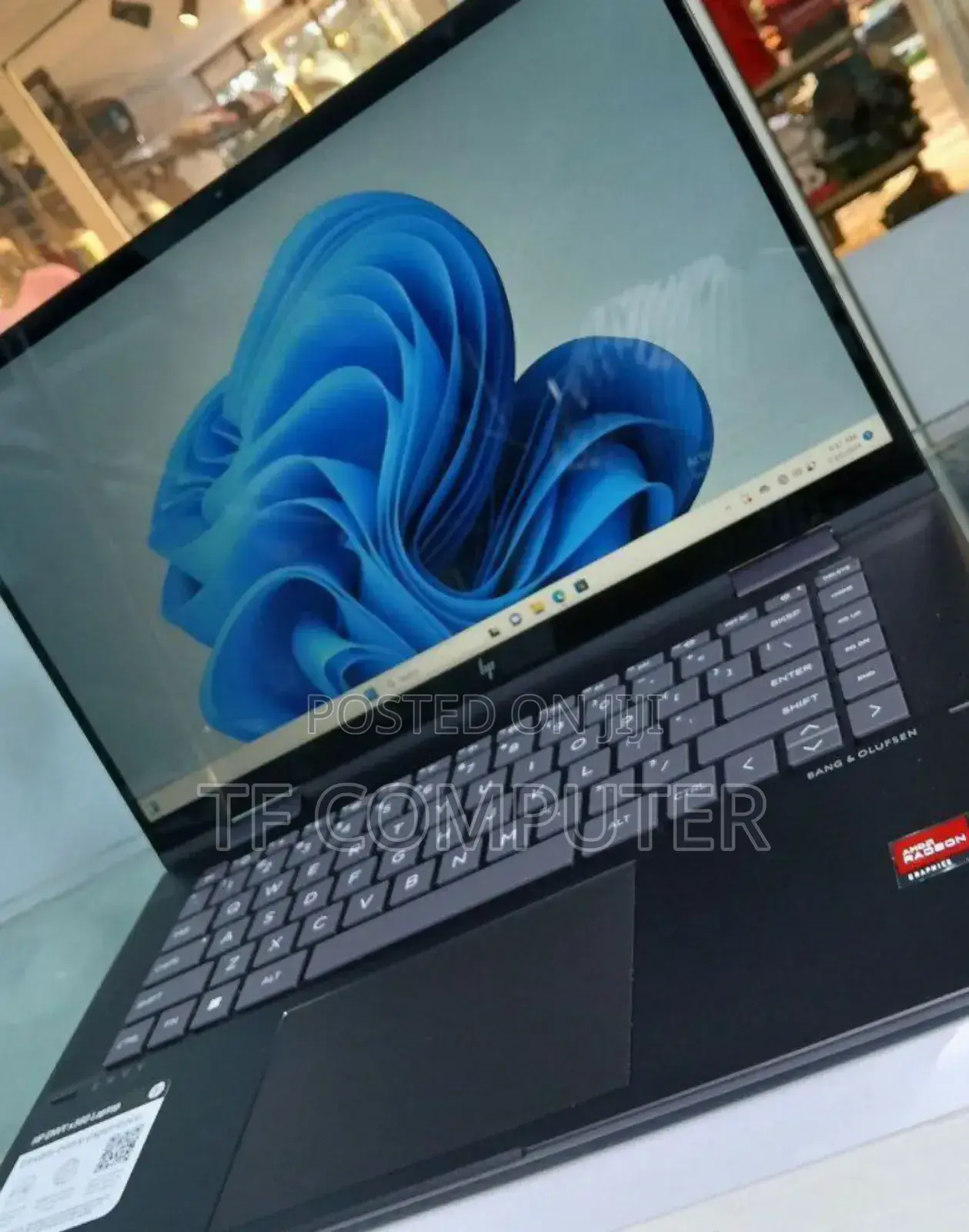 New Laptop HP Envy X360 8GB AMD Ryzen 5 SSD 512GB