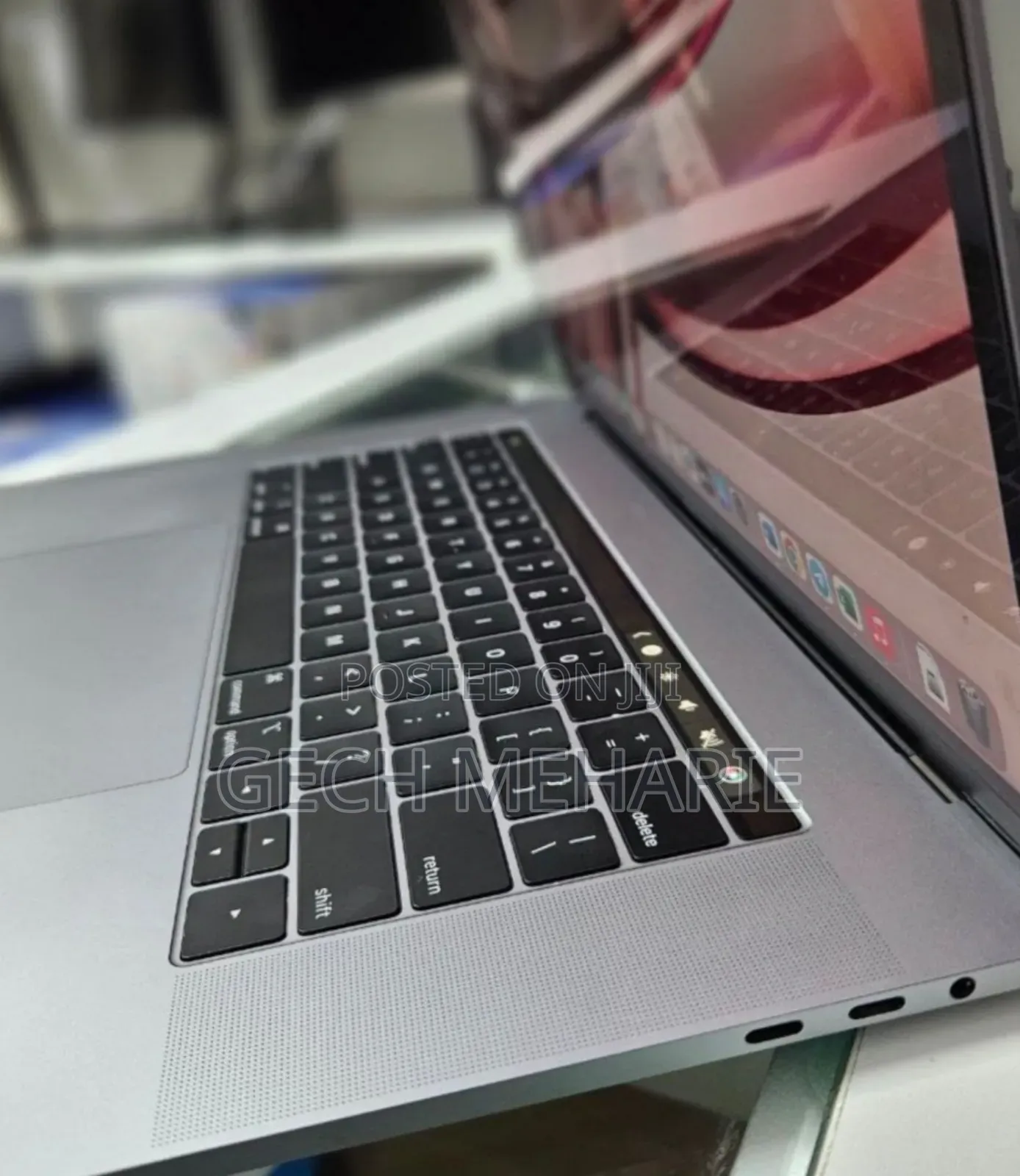 New Laptop Apple MacBook Pro 2019 16GB Intel Core I9 SSD 1T