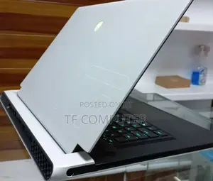 New Laptop Alienware M17x R2 16GB AMD Ryzen 7 SSD 512GB