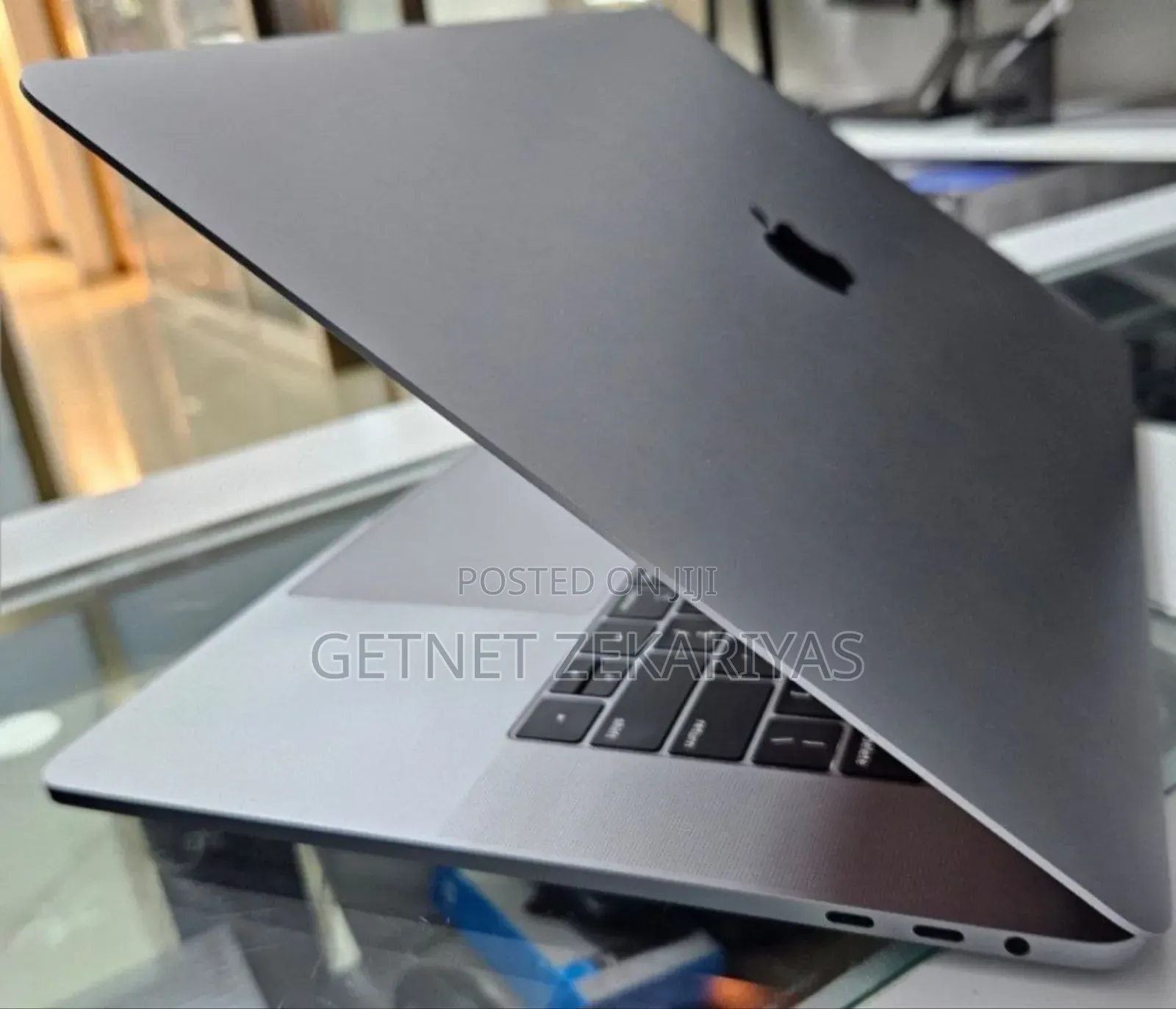 New Laptop Apple MacBook Pro 2019 16GB Intel Core I9 SSD 1T