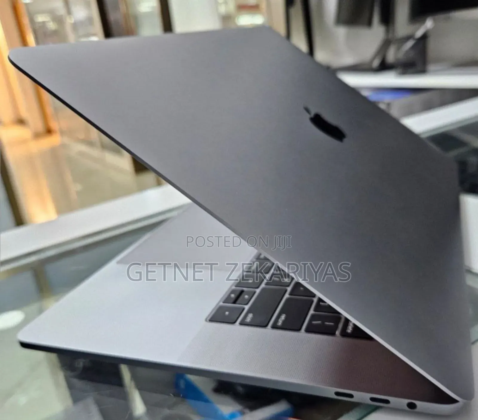 New Laptop Apple MacBook Pro 2019 16GB Intel Core I9 SSD 1T