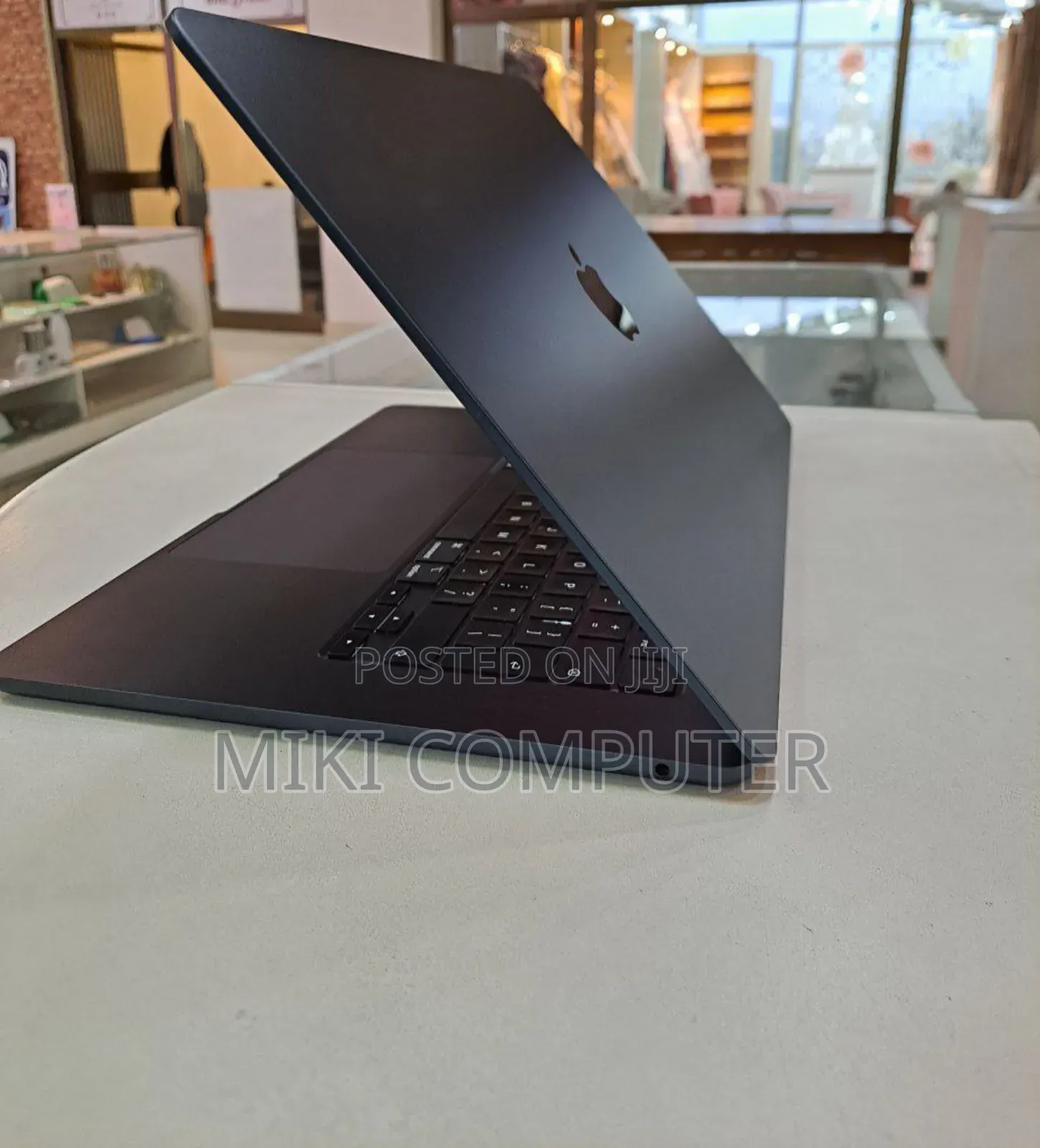 New Laptop Apple MacBook Air 2023 M2 8GB Intel SSD 512GB