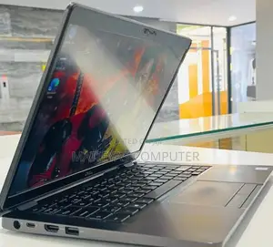 Photo - New Laptop Dell Latitude 5300 8GB Intel Core I5 SSD 256GB