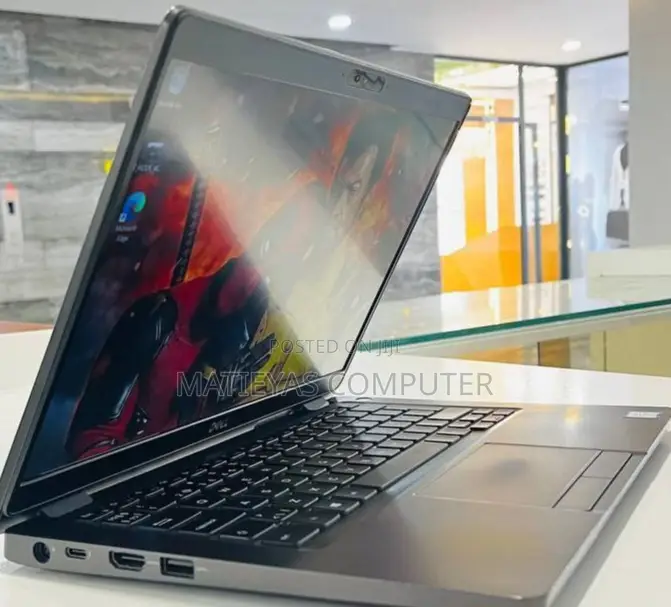 New Laptop Dell Latitude 5300 8GB Intel Core I5 SSD 256GB