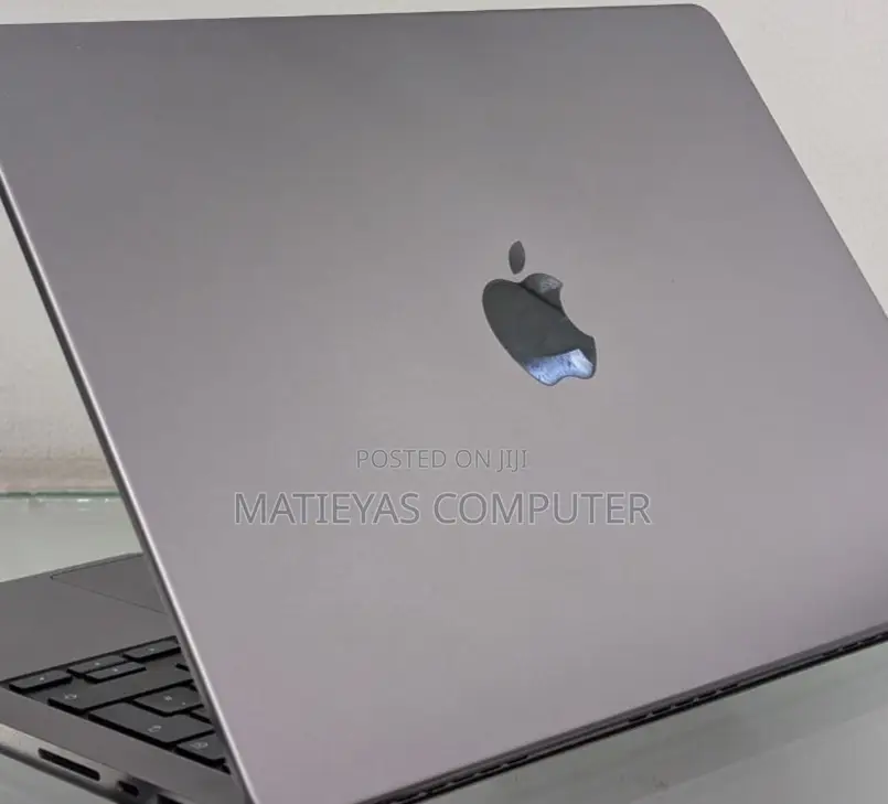 New Laptop Apple MacBook Pro 2021 M1 16GB Apple M1 SSD 512GB