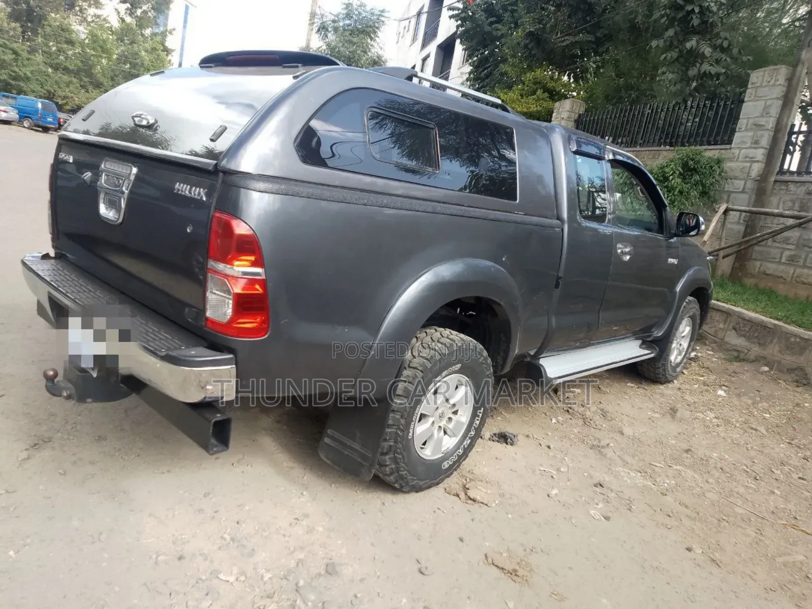 Toyota Hilux 2013 Gray